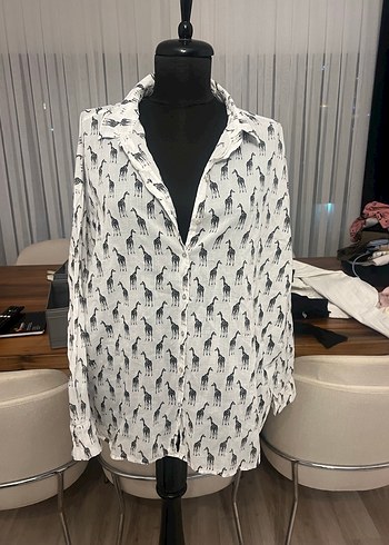 l Beden H&M pamuk Uzun Kollu Zebra Desenli V Yaka Gömlek