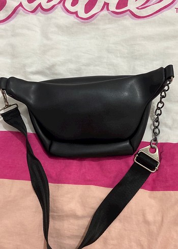 Zara Siyah Deri Kemerli Kadın Bel Çantası