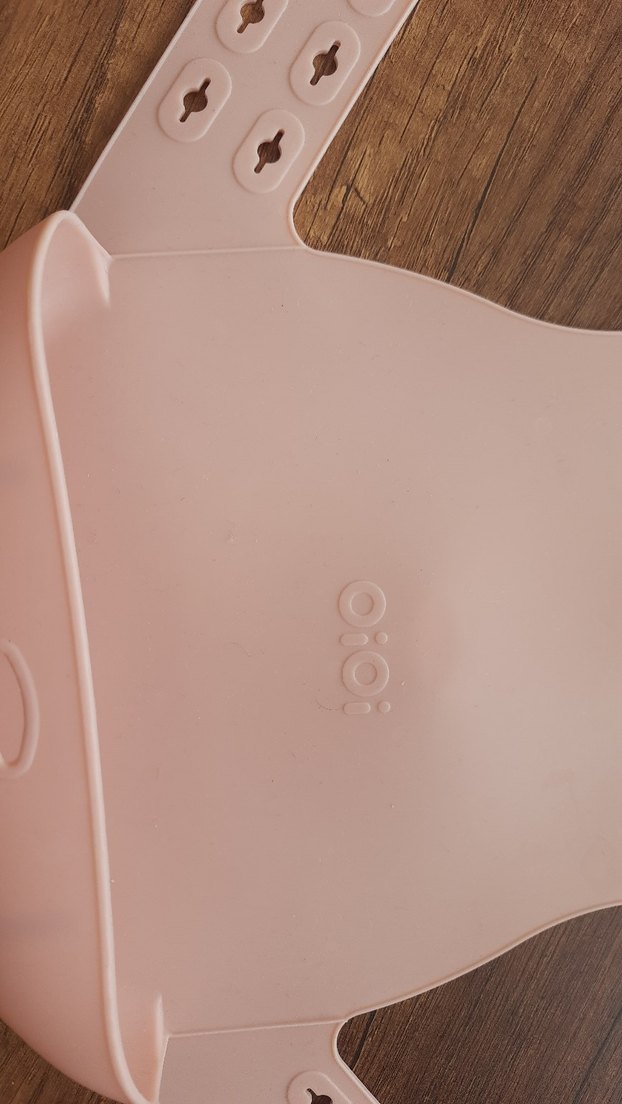 oioi Bej Silikon Bebek Önlüğü - Görsel 4