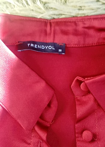 Bordo Saten Kadın Gömlek - Görsel 2