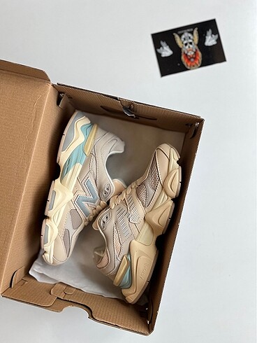 36 Beden beyaz Renk New Balance 9060