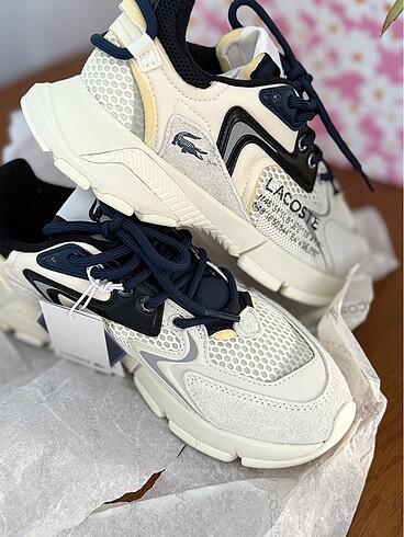 Lacoste spor ayakkabı