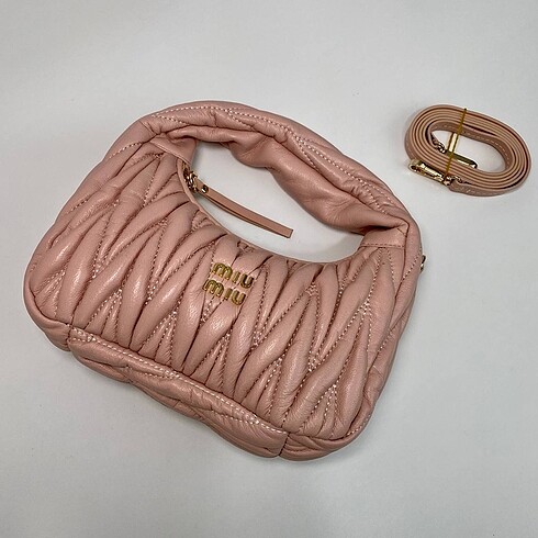 Miu Miu miu miu çanta
