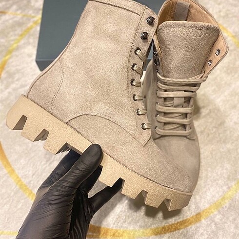 36 Beden Prada bot