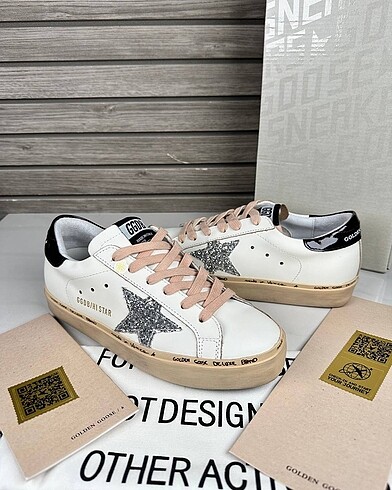 Golden goose sneaker