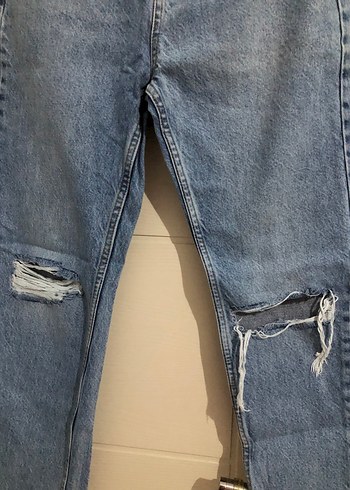 Dizleri Yırtık jean - Görsel 3