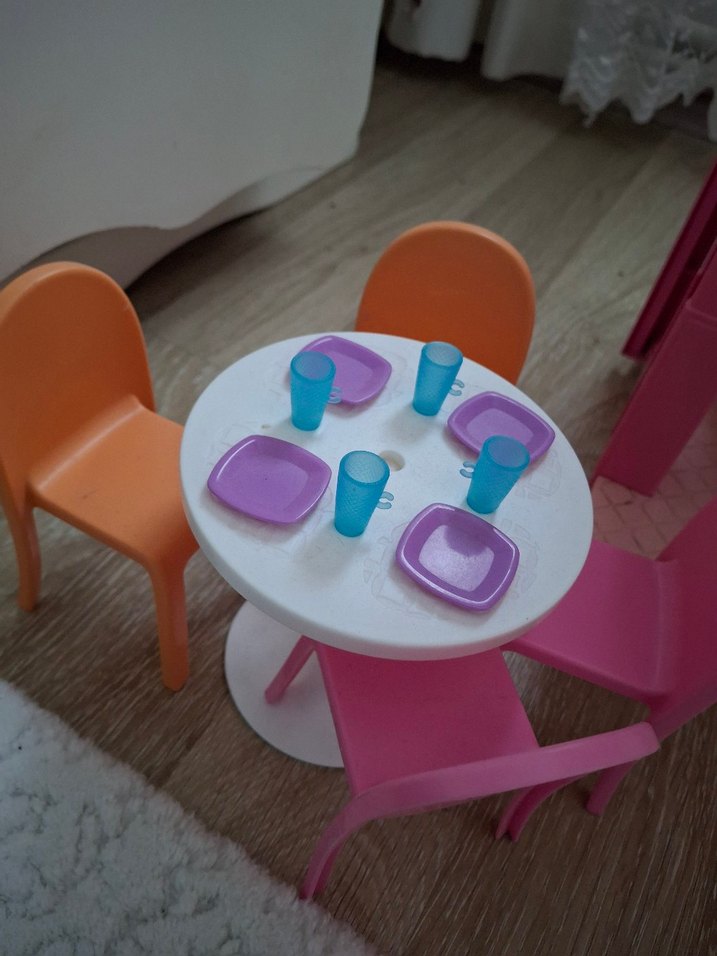 barbie rüya evi masa sandalye - Görsel 2