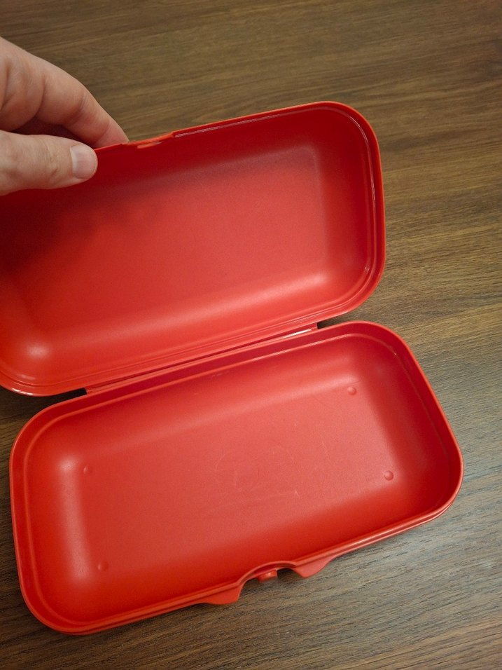 Kırmızı Angry Birds tupperware beslenme kabı - Görsel 4