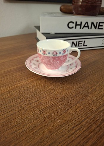 Pastel Pembe Çiçek Desenli Fincan ve Tabak - Görsel 2