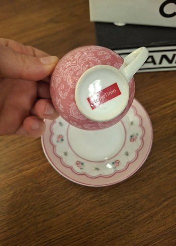 Pastel Pembe Çiçek Desenli Fincan ve Tabak - Görsel 4