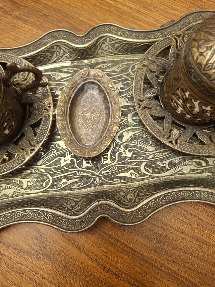 Eski İşlemeli Kahve Fincan Seti ve Tepsi - Görsel 5