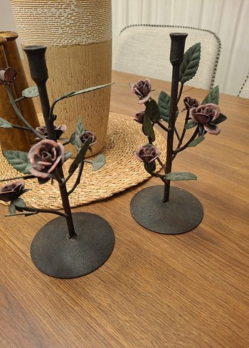 Gül Motifli Kahverengi Metal Mumluk - Görsel 3