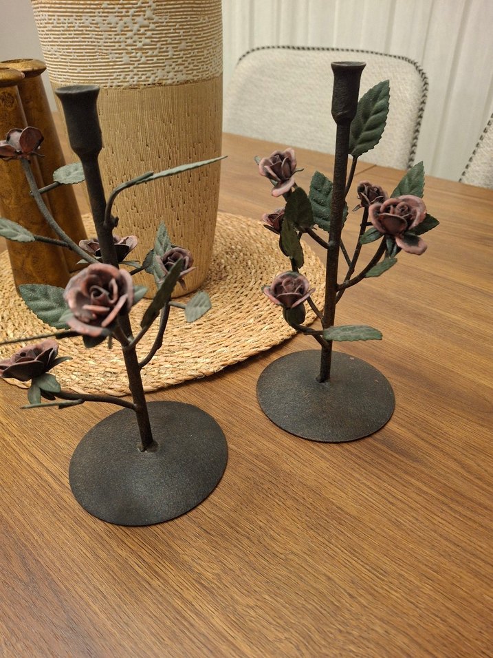 Gül Motifli Kahverengi Metal Mumluk - Görsel 3