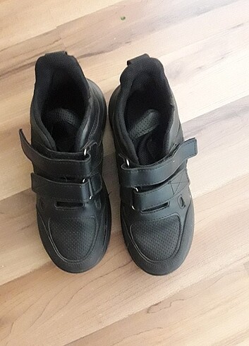 35 Beden siyah Renk Spor ayakkabı