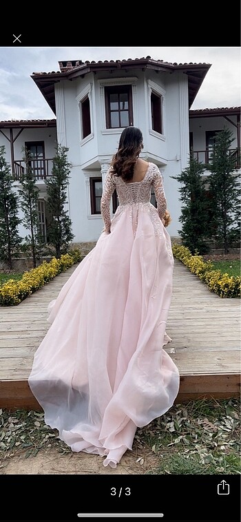 Nişan kıyafeti