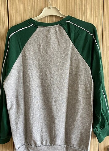l Beden çeşitli Renk Adidas sweat