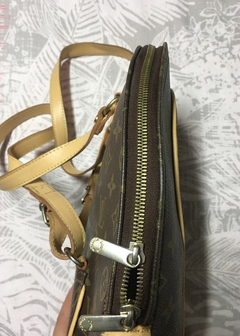 Klasik Şıklık Kahverengi Deri Sırt Çantası - Görsel 2