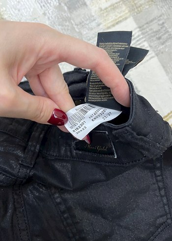 Siyah Fermuarlı pantolon - Görsel 4