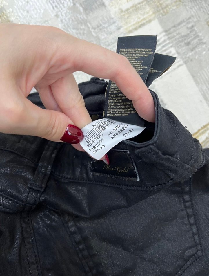 Siyah Fermuarlı pantolon - Görsel 4