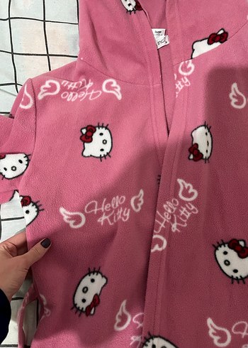 Pembe Hello Kitty Desenli Polar sabahlık - Görsel 3