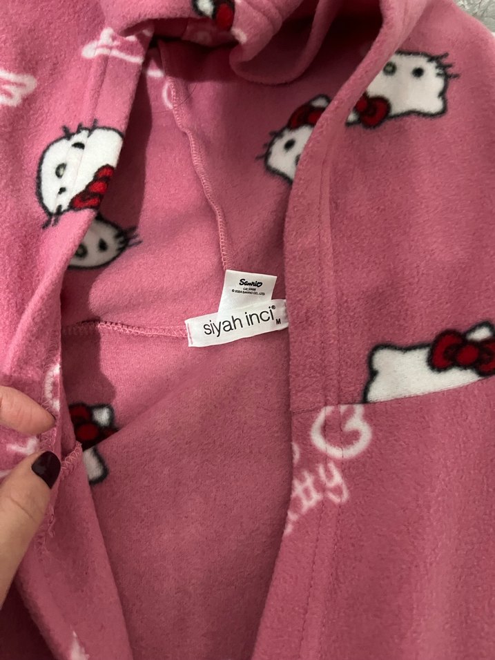 Pembe Hello Kitty Desenli Polar sabahlık - Görsel 4