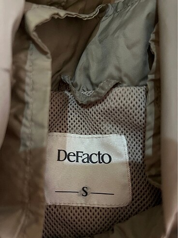 Defacto Yağmurluk