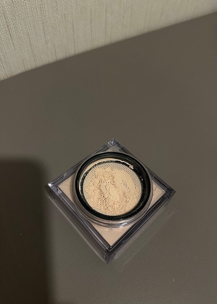 Huda beauty pudra - Görsel 2
