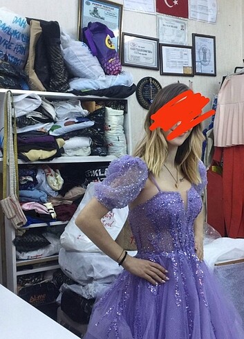 Nişan elbisesi