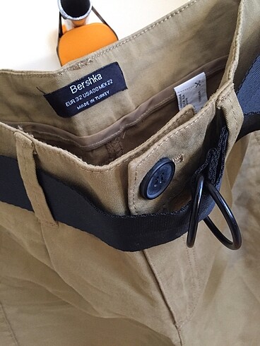 32 Beden camel Renk Bershka pantolon