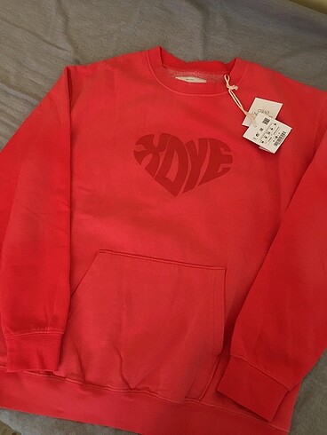 m Beden kırmızı Renk Pull and bear sweatshirt