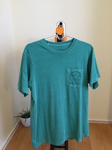 xs Beden Pull and bear tişört