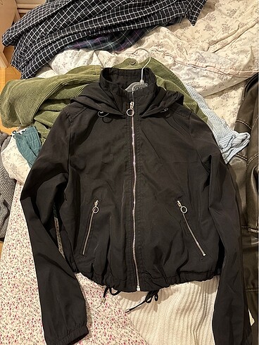 Bershka yagmurluk xs
