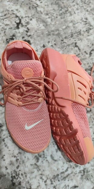 37 Beden Nike spor ayakkabı 