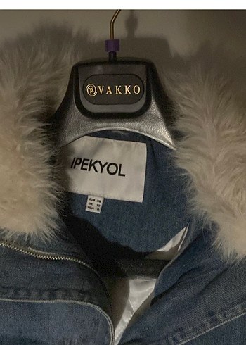 38 Beden PEKYOL Kadın Beyaz Kürklü Denim Ceket