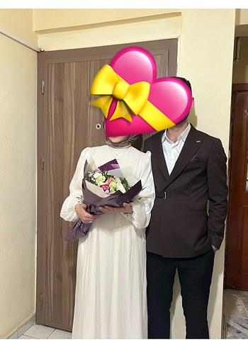 Beyaz Uzun Kollu Çiçekli Nisan Elbisesi - Görsel 2