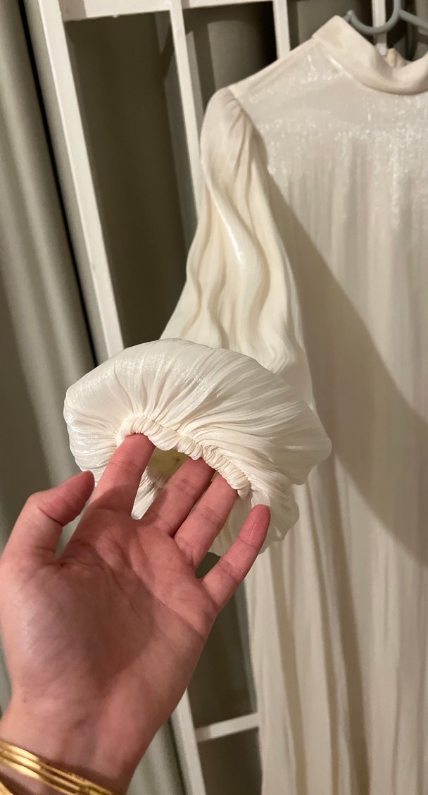 Beyaz Uzun Kollu Çiçekli Nisan Elbisesi - Görsel 4