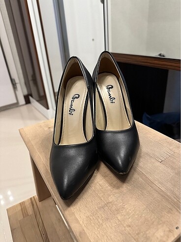 Bambi siyah stiletto