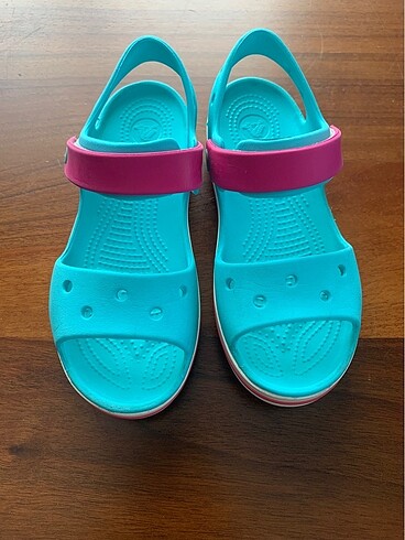 Crocs kız çocuk sandalet