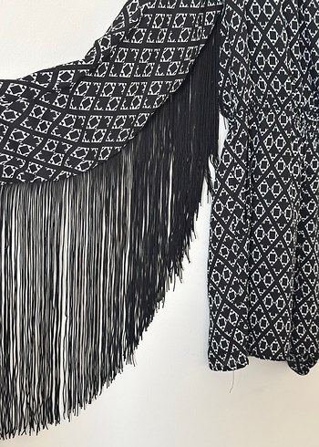 Püsküllü Siyah Kadın Tulum - Görsel 2