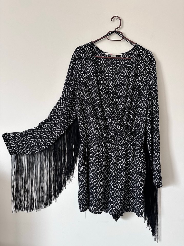 Püsküllü Siyah Kadın Tulum - Görsel 4