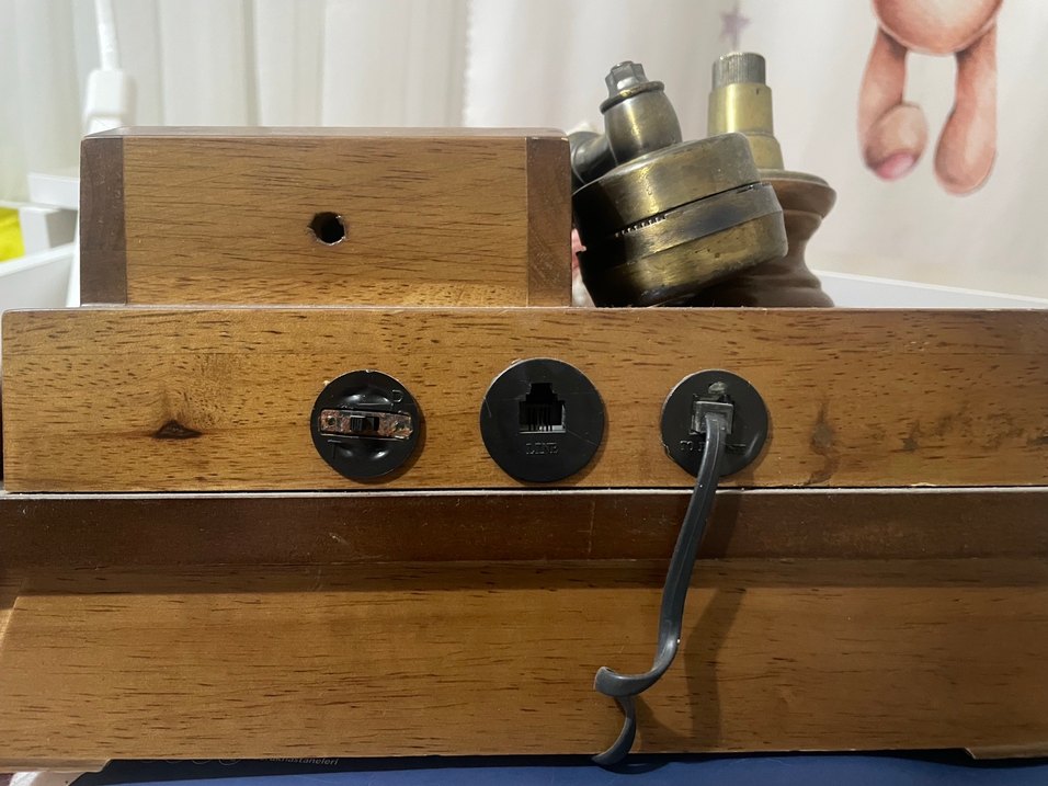 Ahşap ve Metal Antika Telefon - Görsel 3