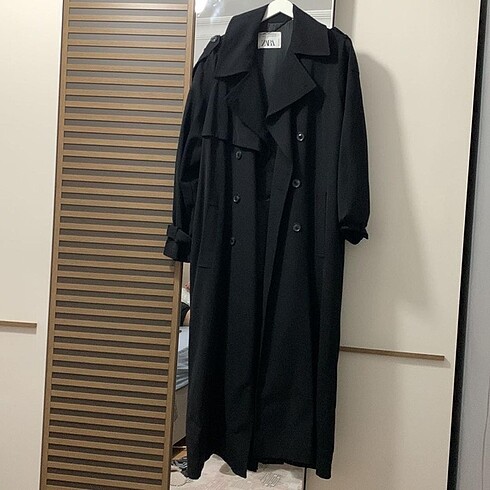 ZARA TRENÇKOT