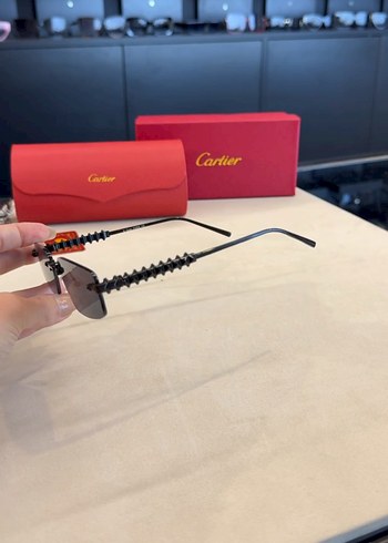  Beden Cartier Gri Parlak Kadın Güneş Gözlüğü