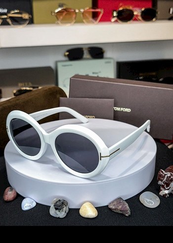 Beyaz Klasik Kadın Güneş Gözlüğü - Görsel 2