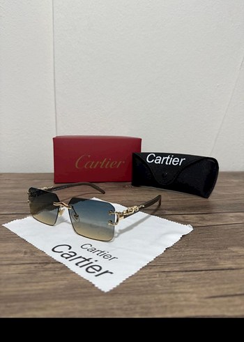 Şeffaf Siyah Kadın Güneş Gözlüğü - Görsel 2