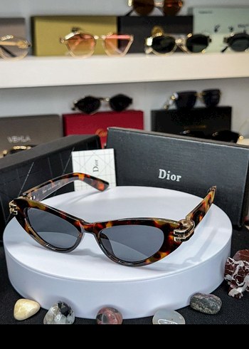 Bej Parlak Klasik Kadın Güneş Gözlüğü - Görsel 2