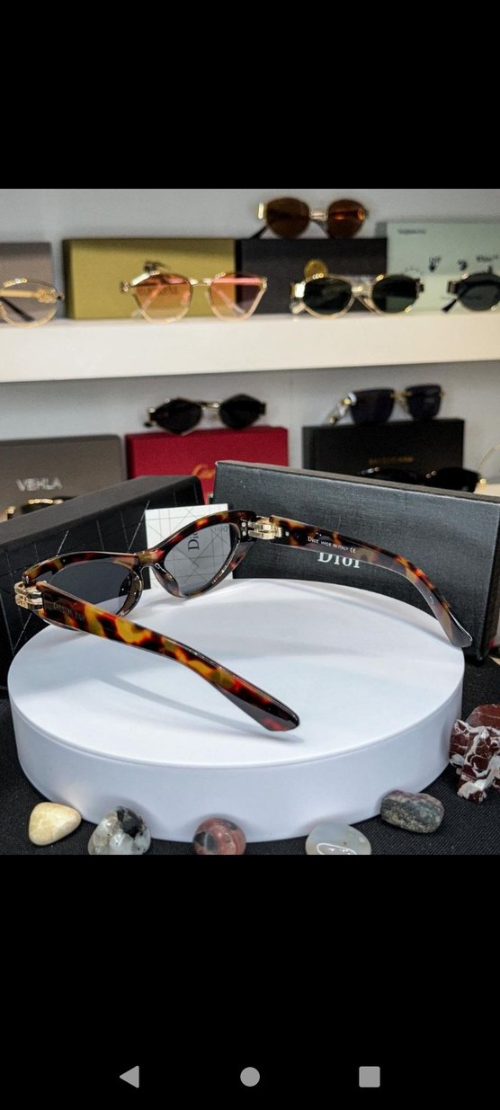 Bej Parlak Klasik Kadın Güneş Gözlüğü - Görsel 3