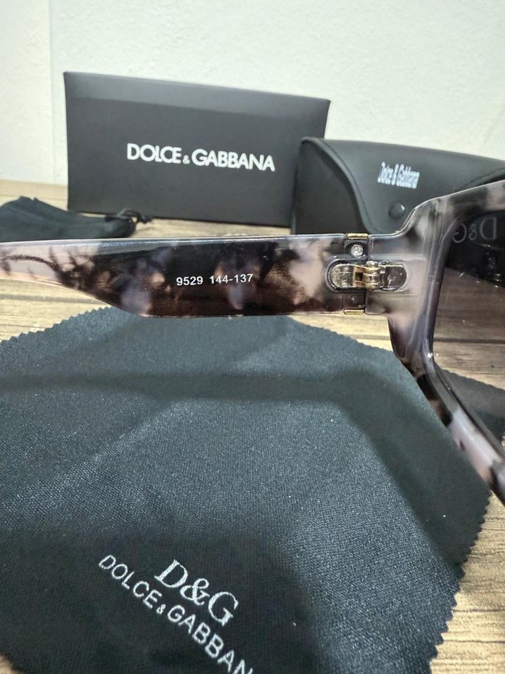 Şeffaf Gri Kadın Sokak Stili Gözlüğü - Görsel 5