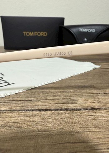 Bej Şeffaf Parlak Kadın Güneş Gözlüğü - Görsel 4