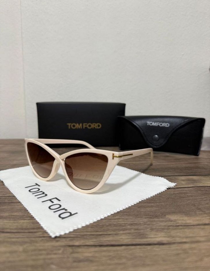 Bej Şeffaf Parlak Kadın Güneş Gözlüğü - Görsel 2